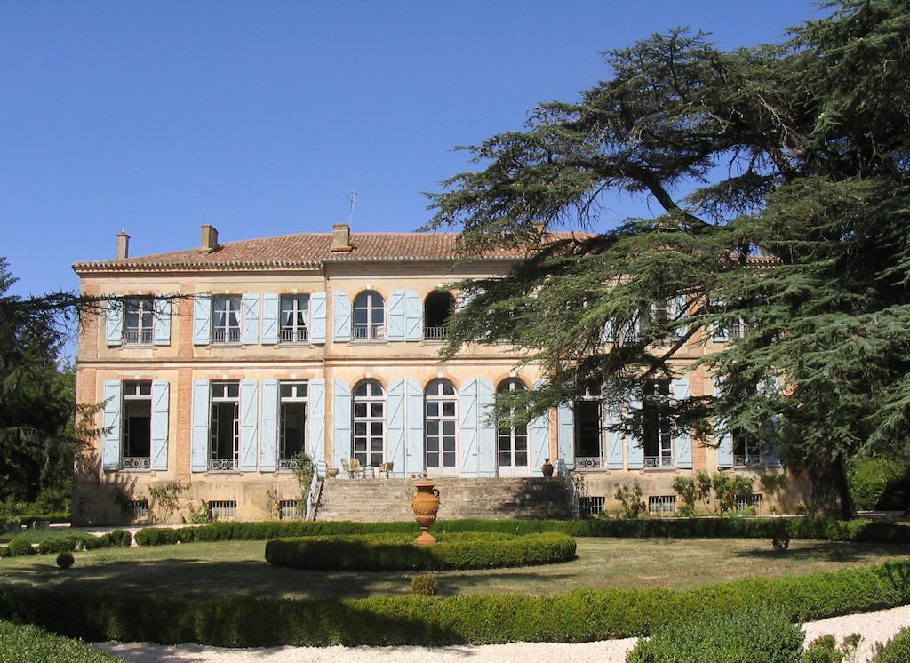 Chateau De Clermont-Saves Bed and Breakfast LʼIsle-Jourdain Εξωτερικό φωτογραφία