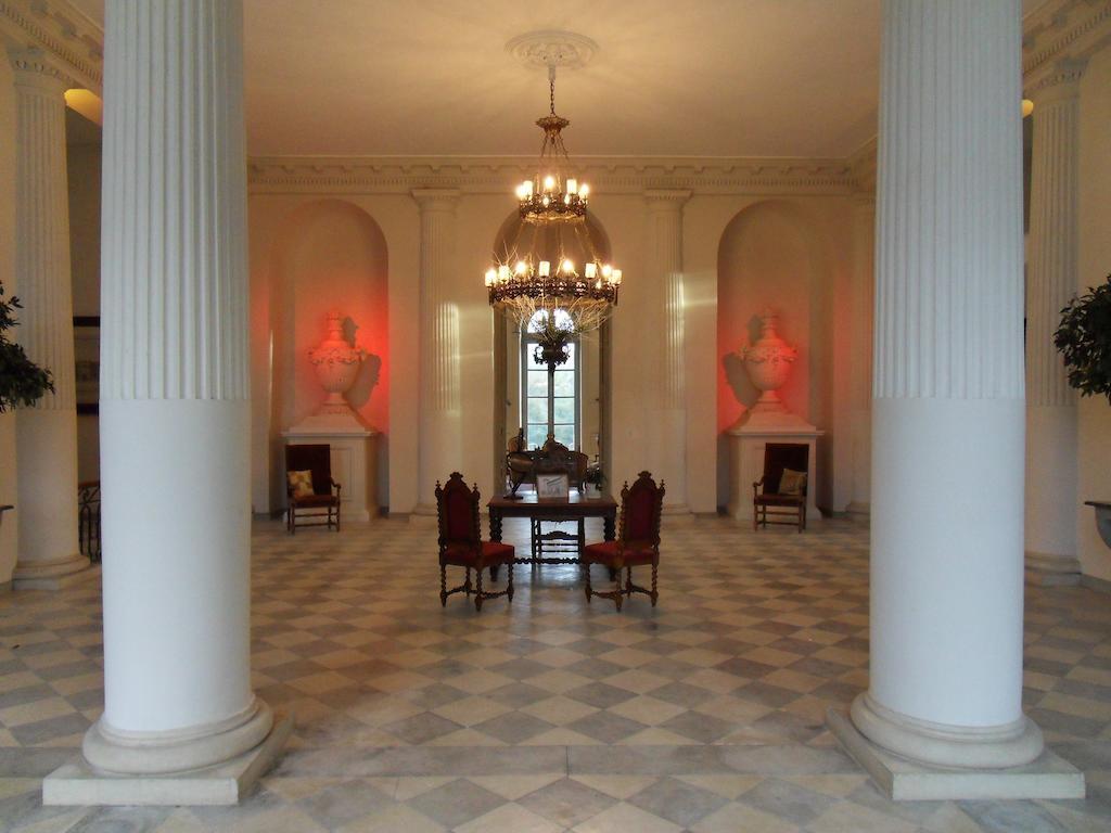 Chateau De Clermont-Saves Bed and Breakfast LʼIsle-Jourdain Εξωτερικό φωτογραφία