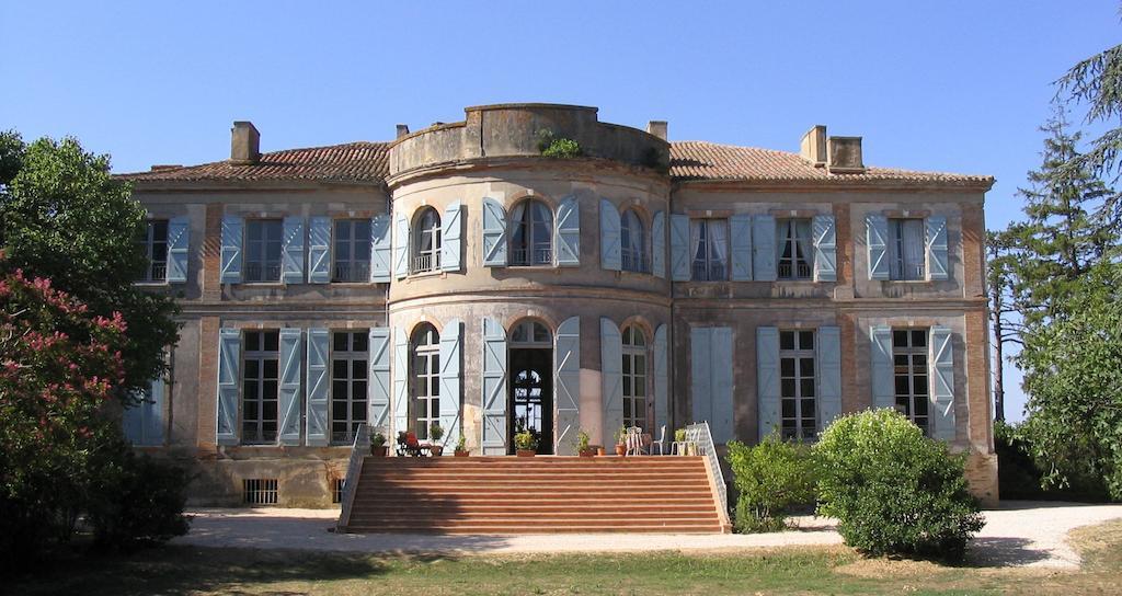 Chateau De Clermont-Saves Bed and Breakfast LʼIsle-Jourdain Εξωτερικό φωτογραφία